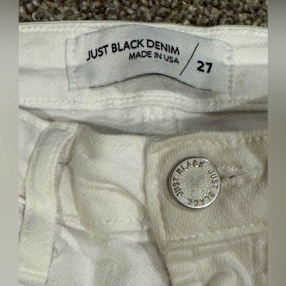 Just Black Denim: Women's White Frayed Hem Jeans Size 27 inseam 26” Distressed - Picture 5 of 9